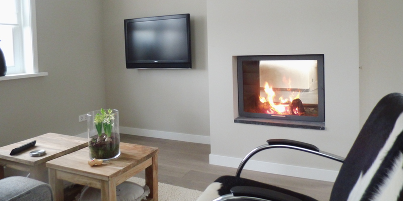 woonkamer modern doorkijk vierkant inbouw schouw licht & sprankelend gas transparant 
