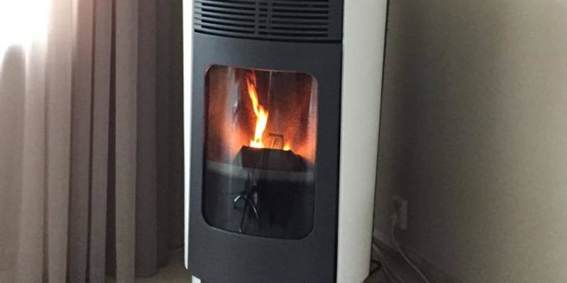 woonkamer modern stevig & rustiek front vrijstaand pellet half rond wit grijs 
