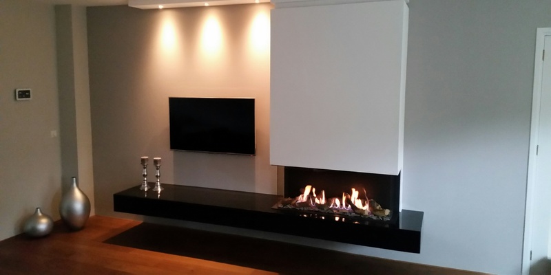 hip & happening woonkamer modern inbouw zwart driezijdig gas rechthoekig natuursteen plateau 