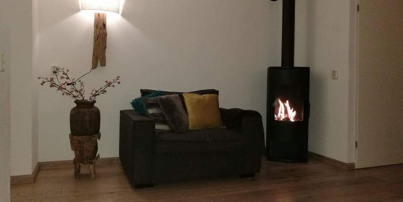 woonkamer modern stevig & rustiek front zwart gas vrijstaand ovaal 
