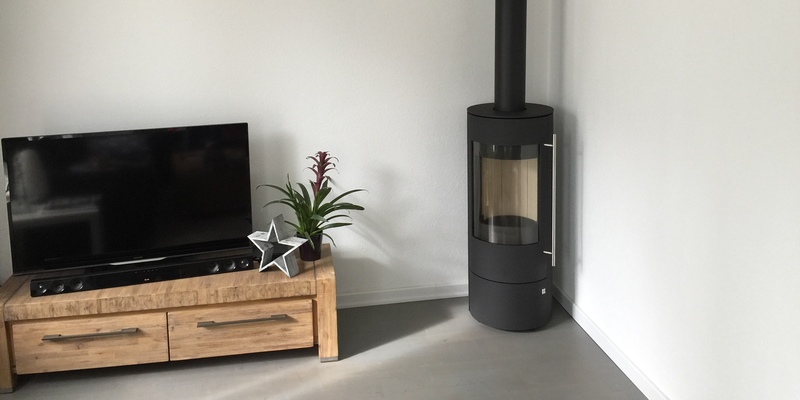 woonkamer front zwart klassiek sfeervol & klassiek vrijstaand rond hout 