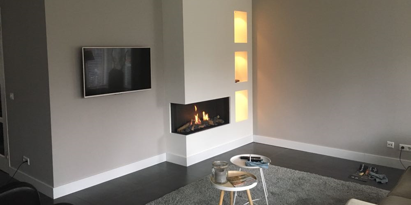 hip & happening woonkamer modern inbouw gas tweezijdig rechthoekig zwart wit 