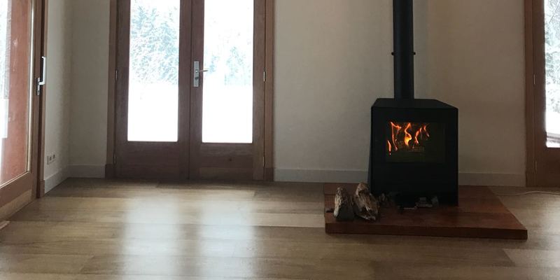 woonkamer modern vierkant front zwart sfeervol & klassiek vrijstaand hout 