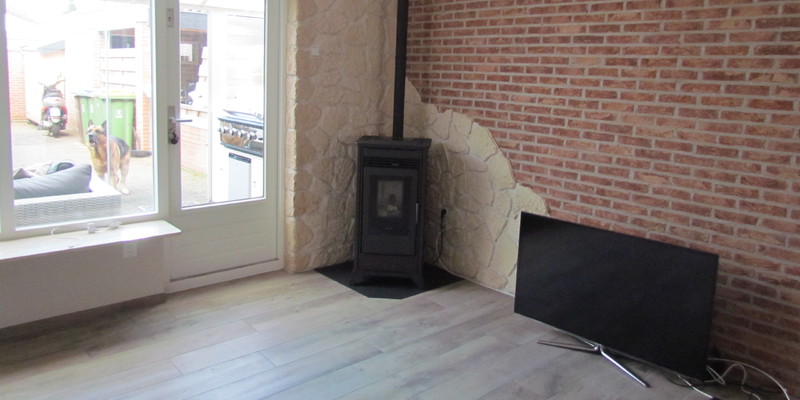woonkamer modern vierkant front zwart licht & sprankelend vrijstaand pellet 