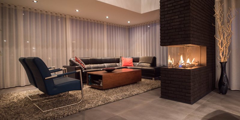 hip & happening woonkamer modern inbouw zwart rechthoek driezijdig gas plateau  