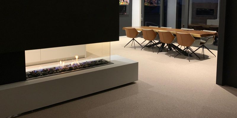 woonkamer modern inbouw zwart driezijdig gas rechthoekig plateau  tijdloos 